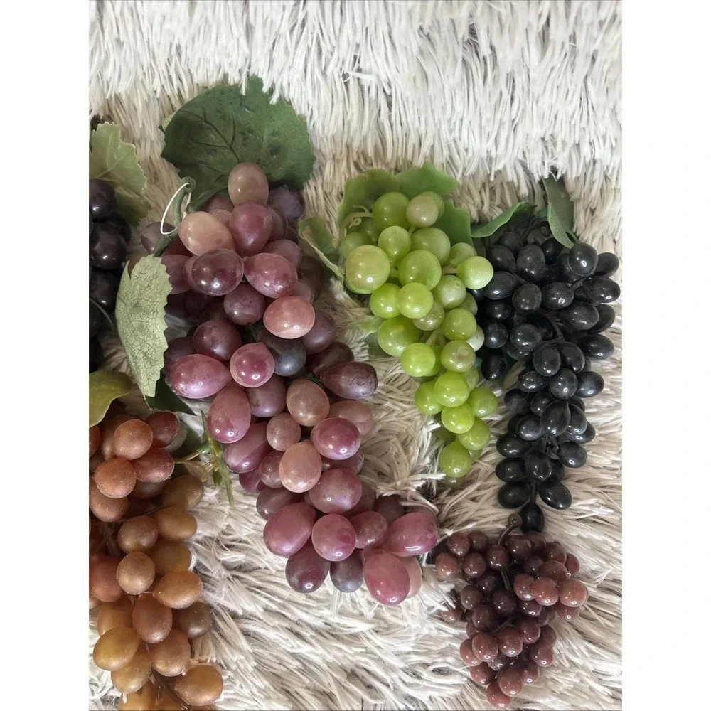 LARGE LOT OF Vintage Grape Clusters Rubber Mid Century Fake Fruit Decor‎ VARIOUS